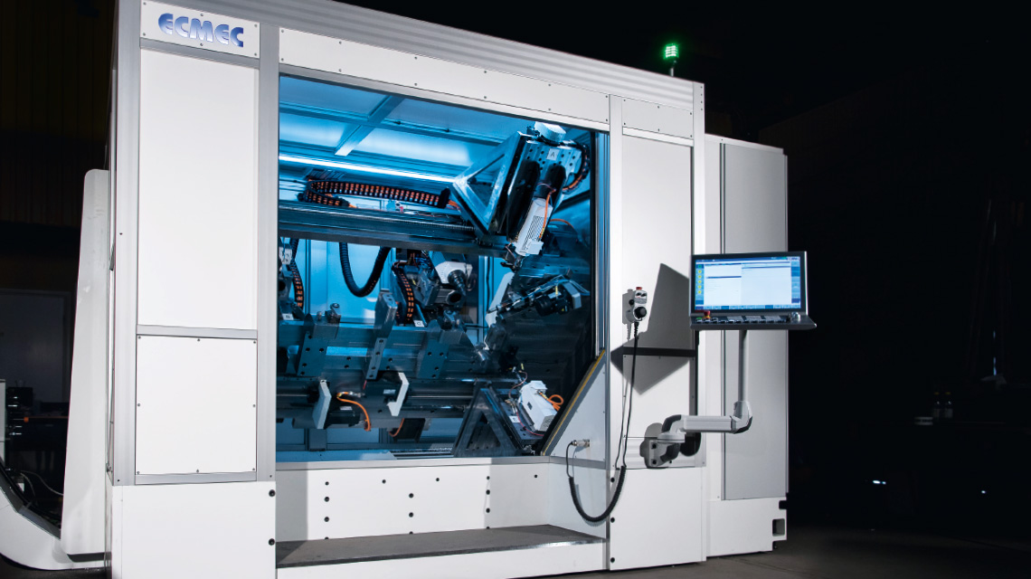 cost-efficient production with 18 synchronous nc axes.