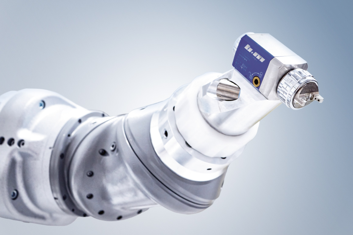 b+m 公司推出的 X6 系列机器人不仅能实现卓越的喷涂质量，更具备结构紧凑、便于维护的显著优势