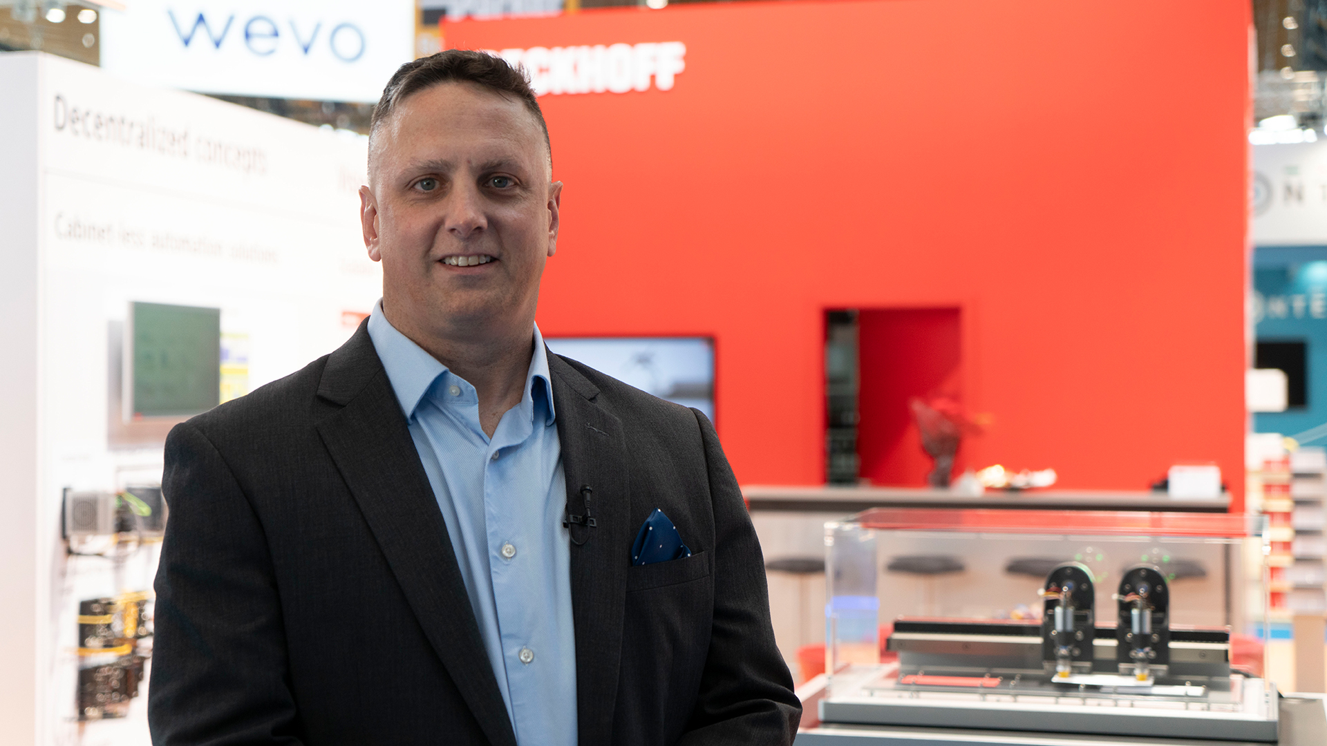 我们的行业专家在 2025 斯图加特电池储能展上展示展品亮点。