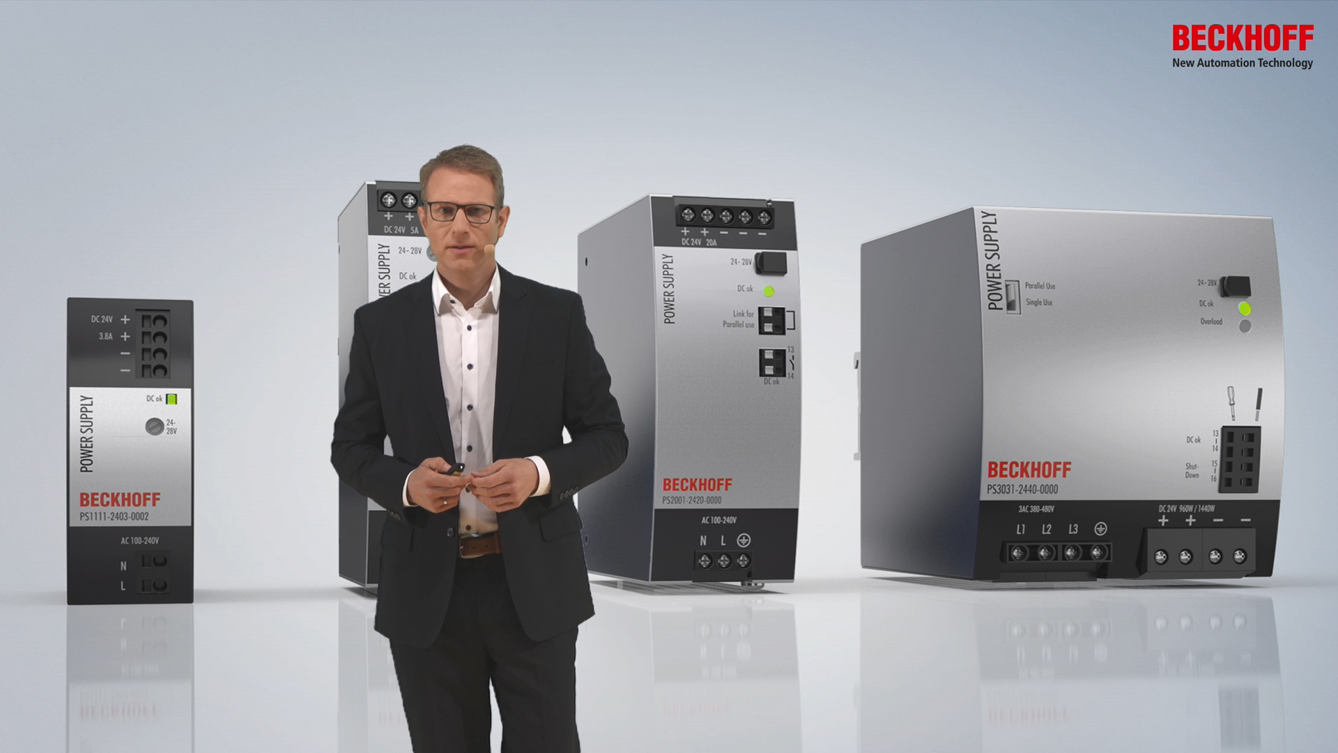 Product manager Christian Jürgenhake presents the device series and areas of application.