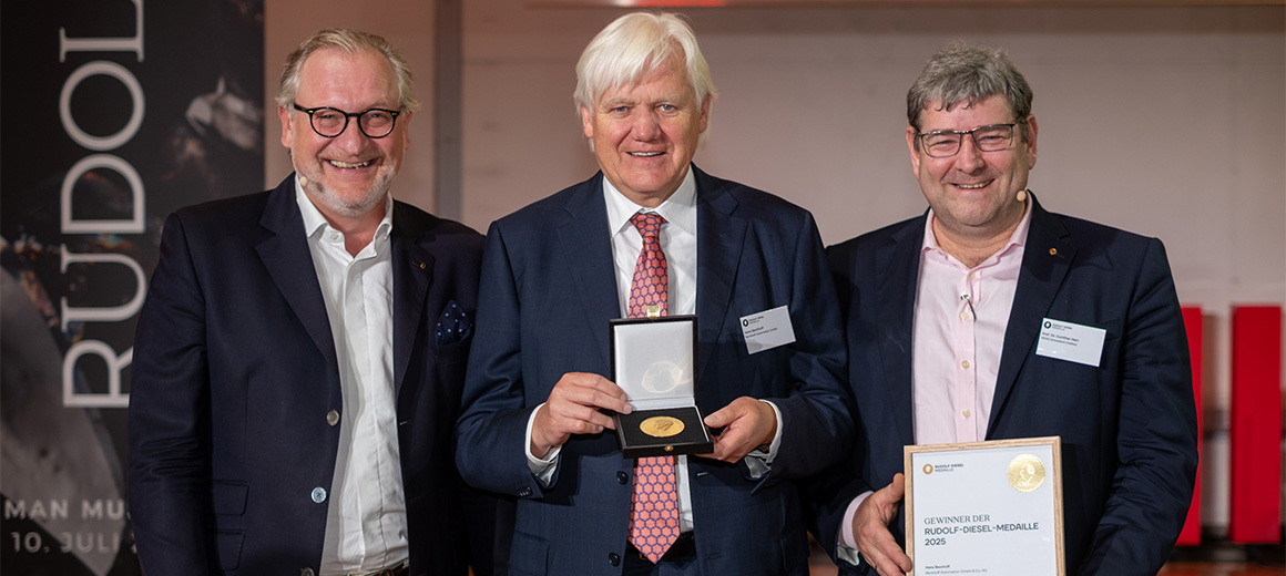 rudolf-diesel-medaille-hans-beckhoff-stage-highres © Dominik Wagner, Eichmeister Kreativagentur